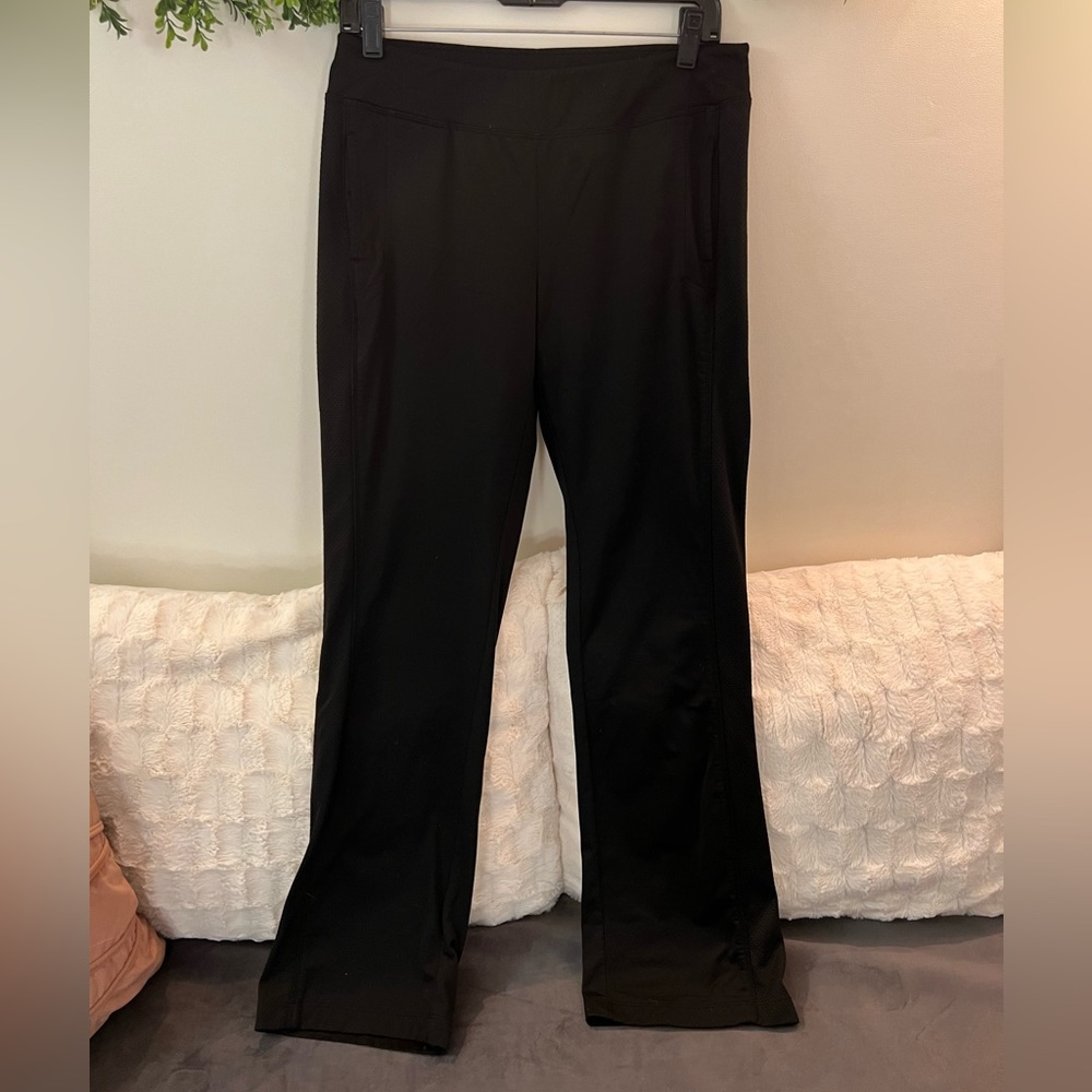“MoretUltra” black jogging pants, boot leg, size Medium, super comfy, good shape